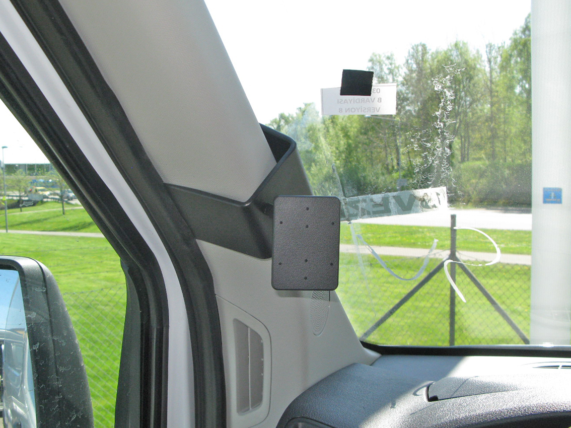 Brodit ProClip montážna konzola pre Ford Transit 14-19/Transit Tourneo 14-18, vľavo na stĺpik