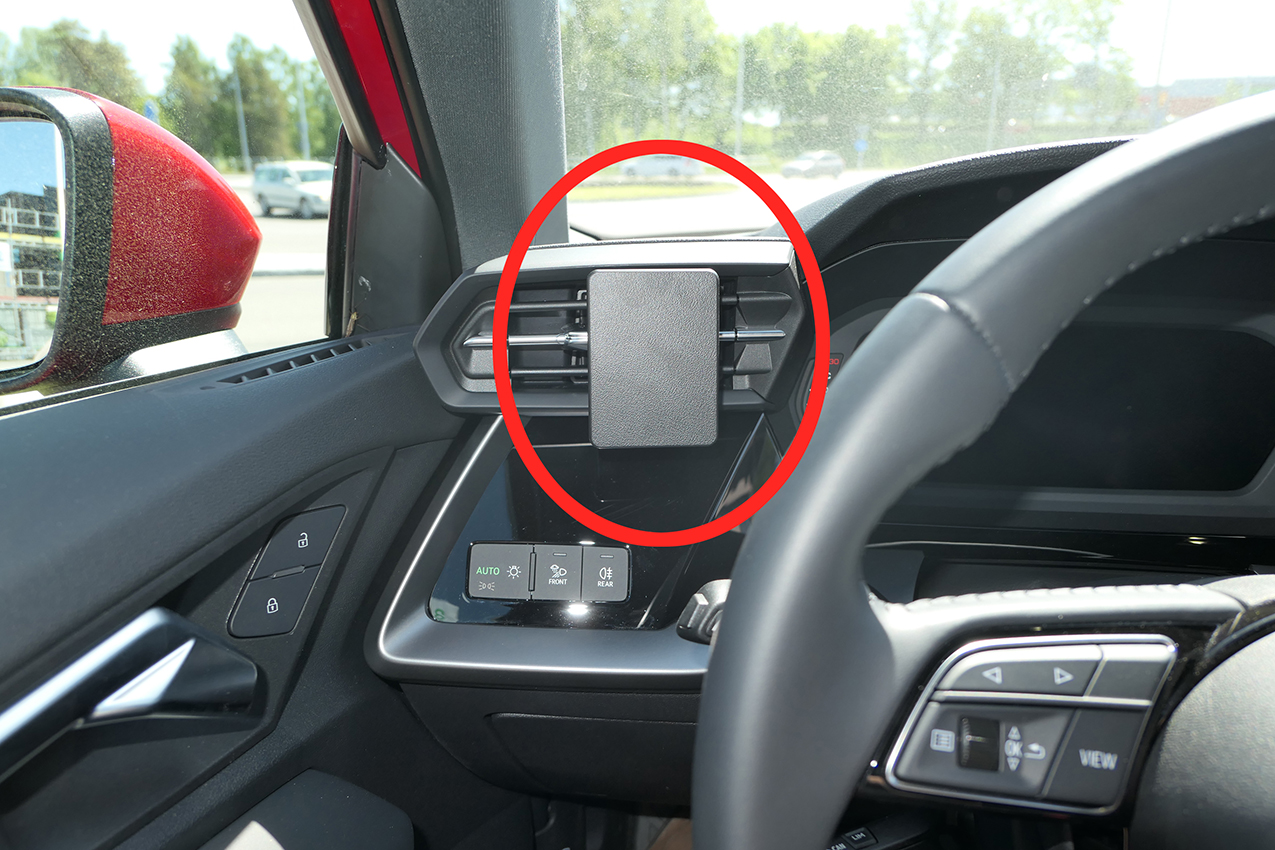Brodit ProClip montážna konzola pre Audi A3/S3 21-24, vľavo na mriežku