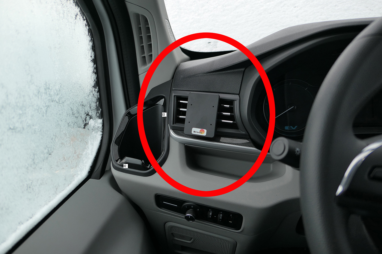Brodit ProClip montážna konzola pre Maxus e-Deliver 9 21-24, vľavo na mriežku ventilácie