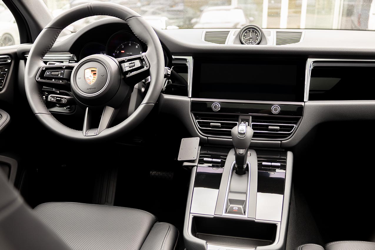 Brodit ProClip montážna konzola pre Porsche Macan 15-24, na stred vľavo dole