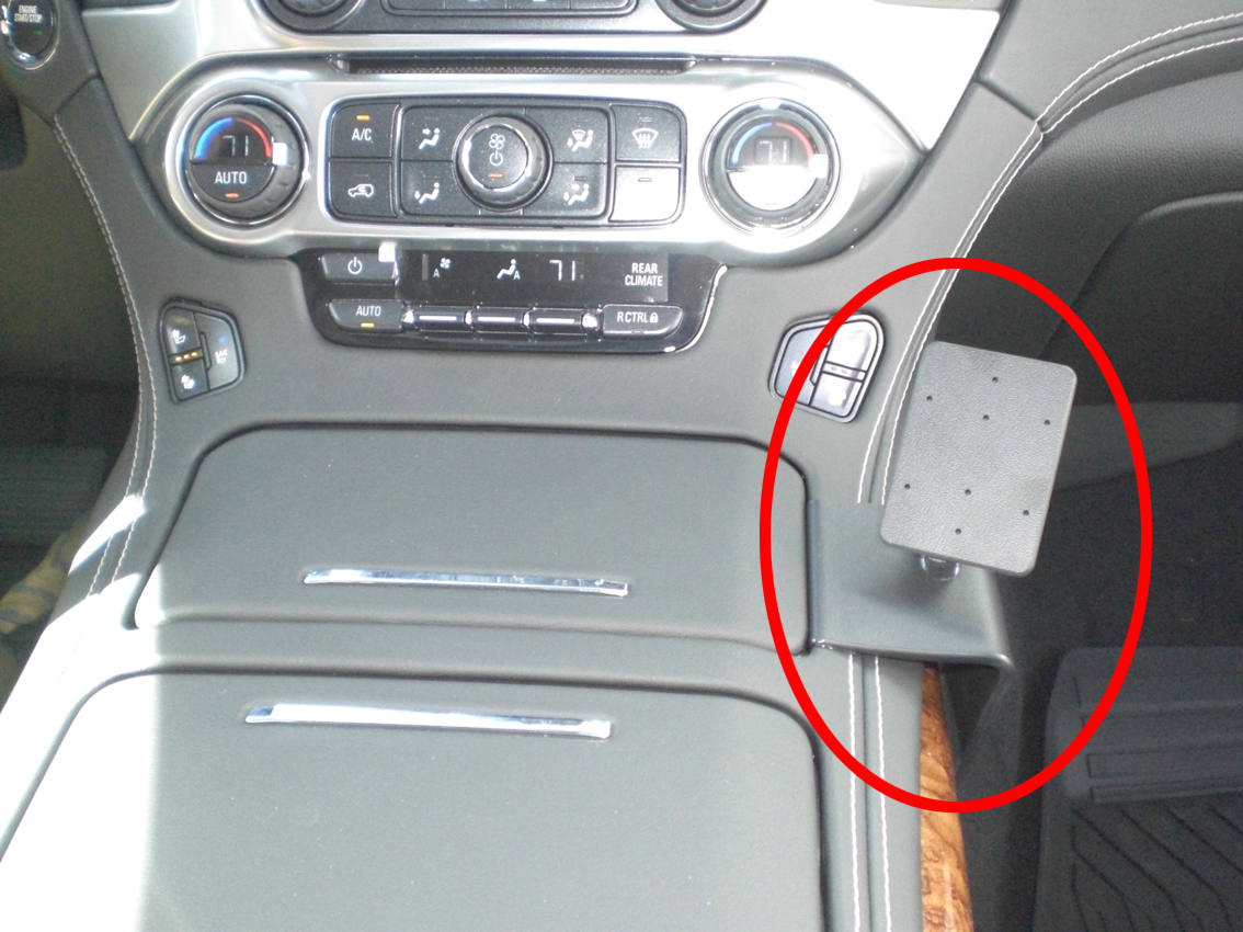Brodit ProClip pro Chevrolet Suburban/Tahoe 15-20/GMC Yukon (XL/Denali) 15-20 , na střed vpravo dolů
