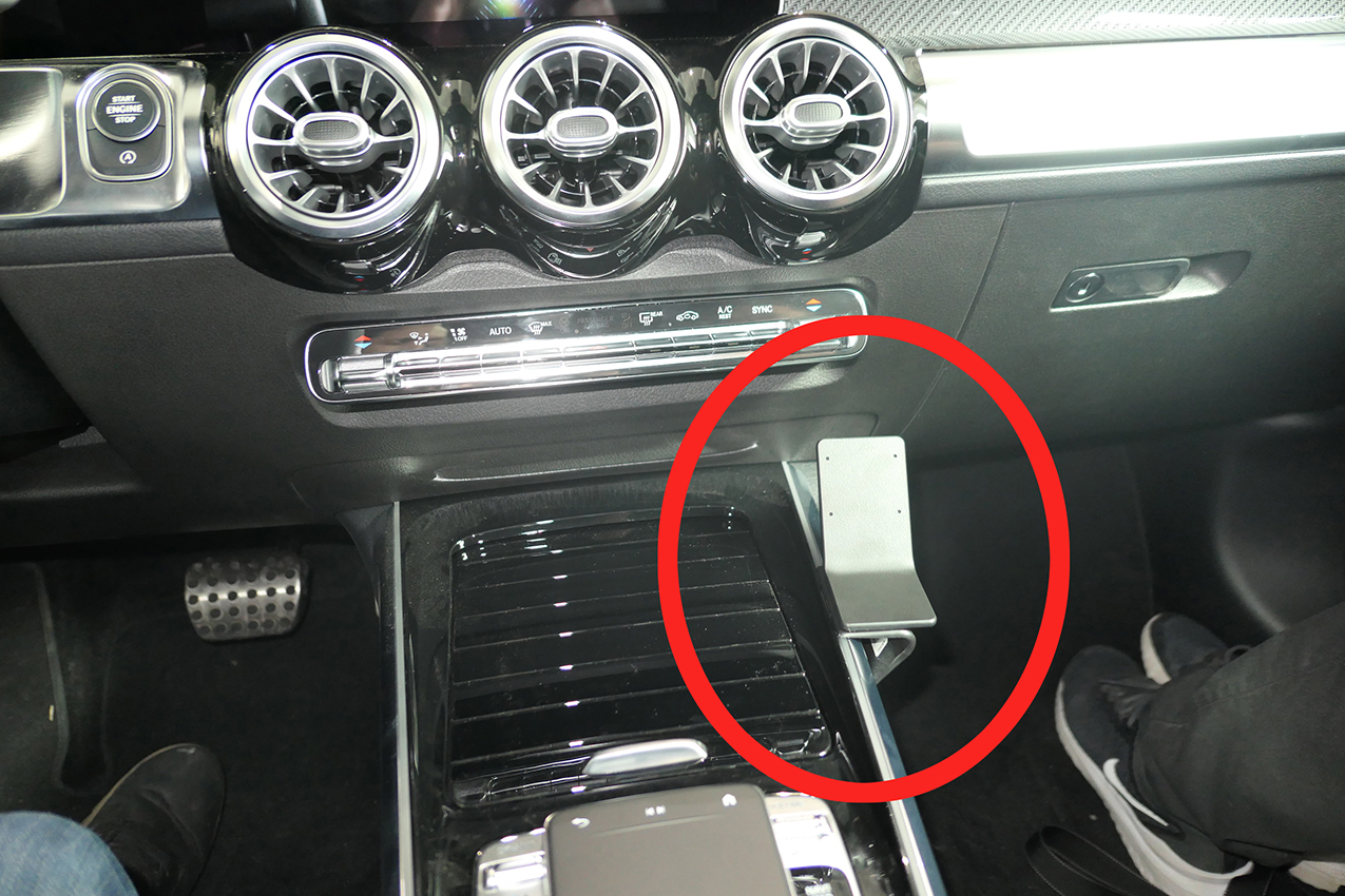 Brodit ProClip montážna konzola pre Mercedes Benz GLB-Class 20-24, na stred vpravo dole