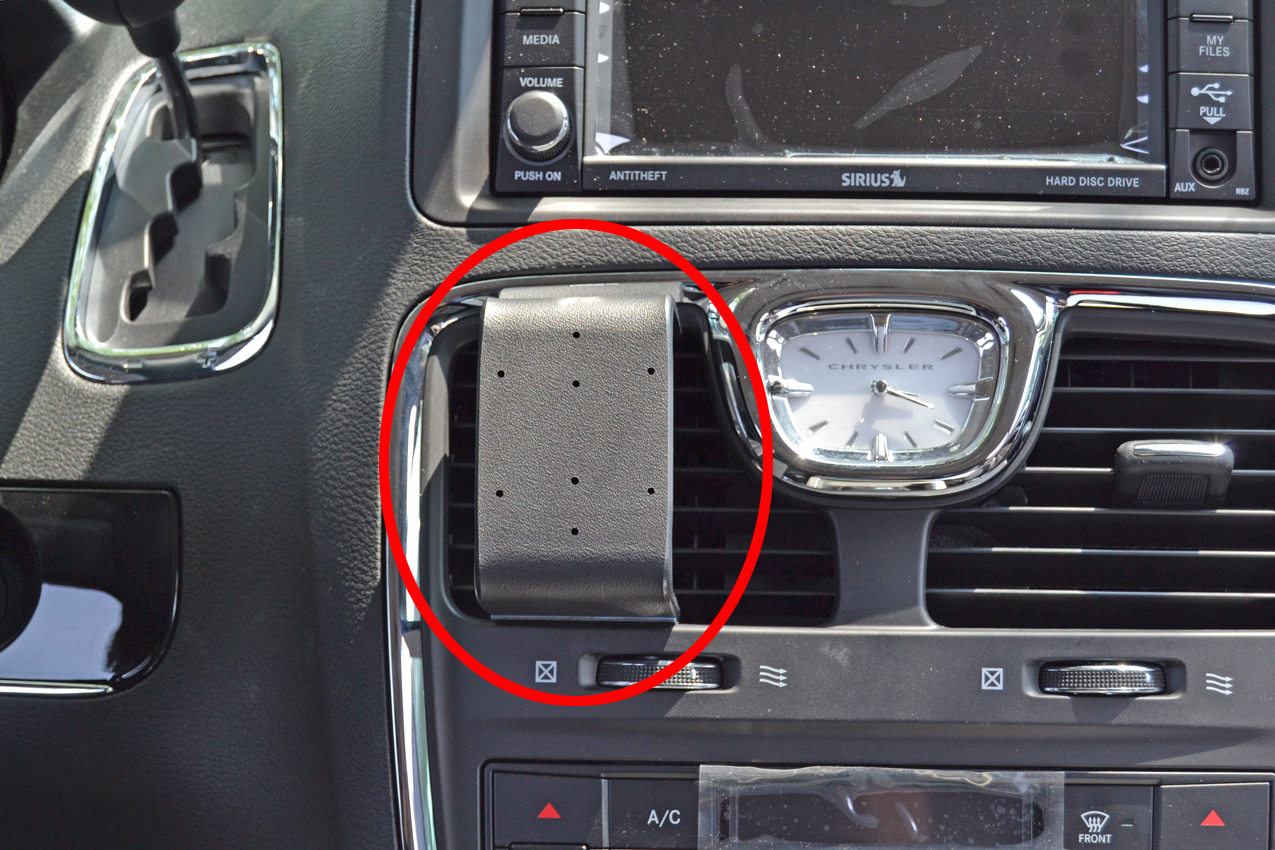 Brodit ProClip Lancia Voyager/Grand Voyager/Dodge Ram Cargo Van 12-16/Grand Caravan 11-16, na stred