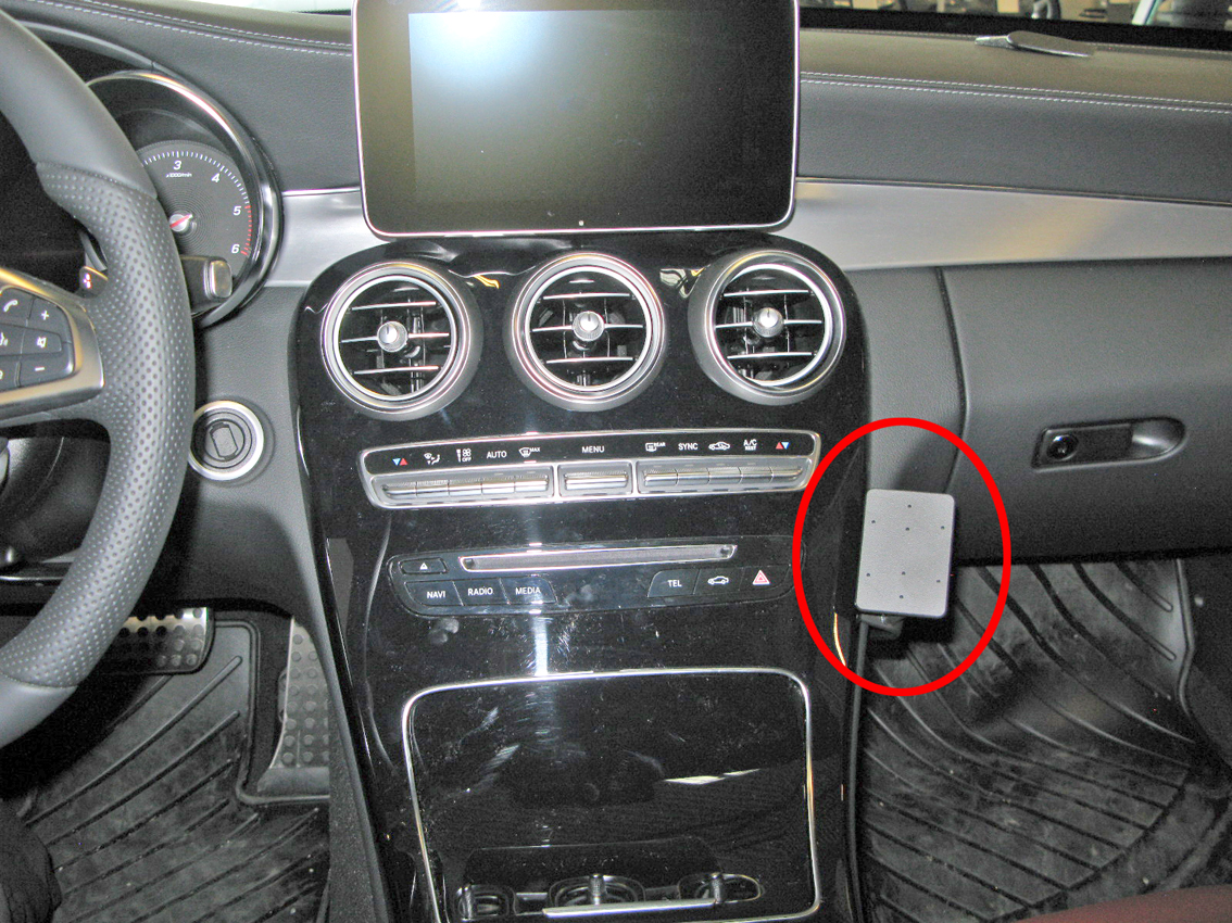 Brodit ProClip Mercedes Benz C-Class (180-320) 15-21 (iba automat, iba drevený panel), na stred