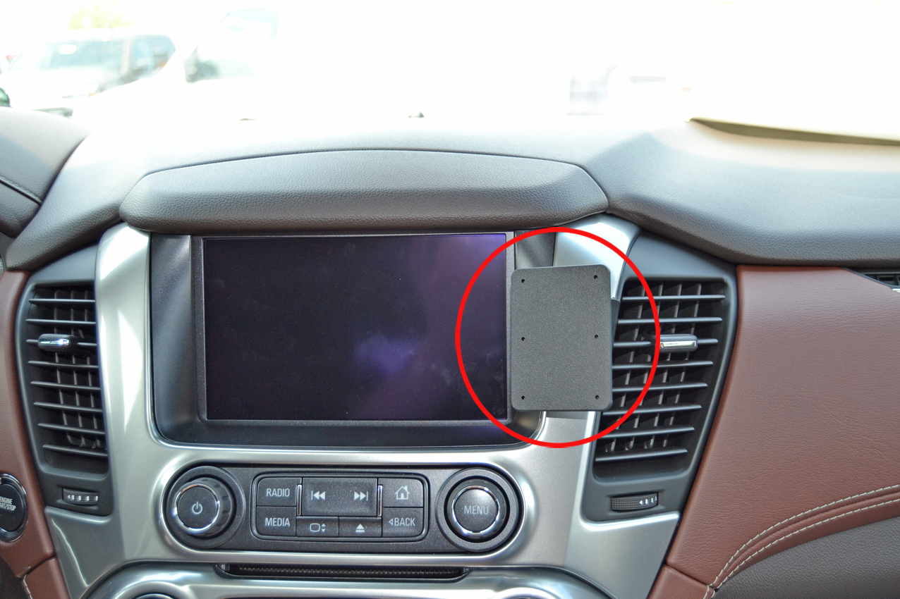 Brodit ProClip montážna konzola pre Chevrolet Suburban/Tahoe 15-19, na stred vpravo