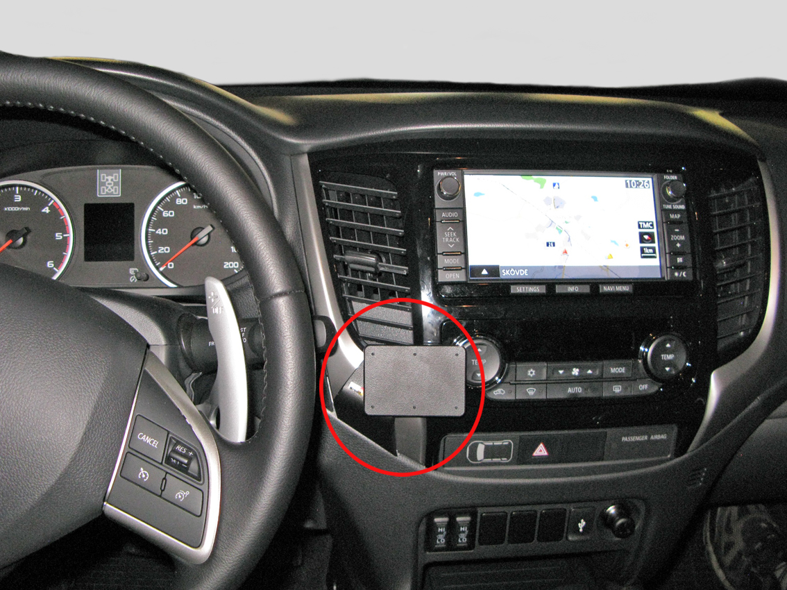 Brodit ProClip montážna konzola pre Fiat Fullback 16-21/Mitsubishi L200 16-19, na stred vľavo