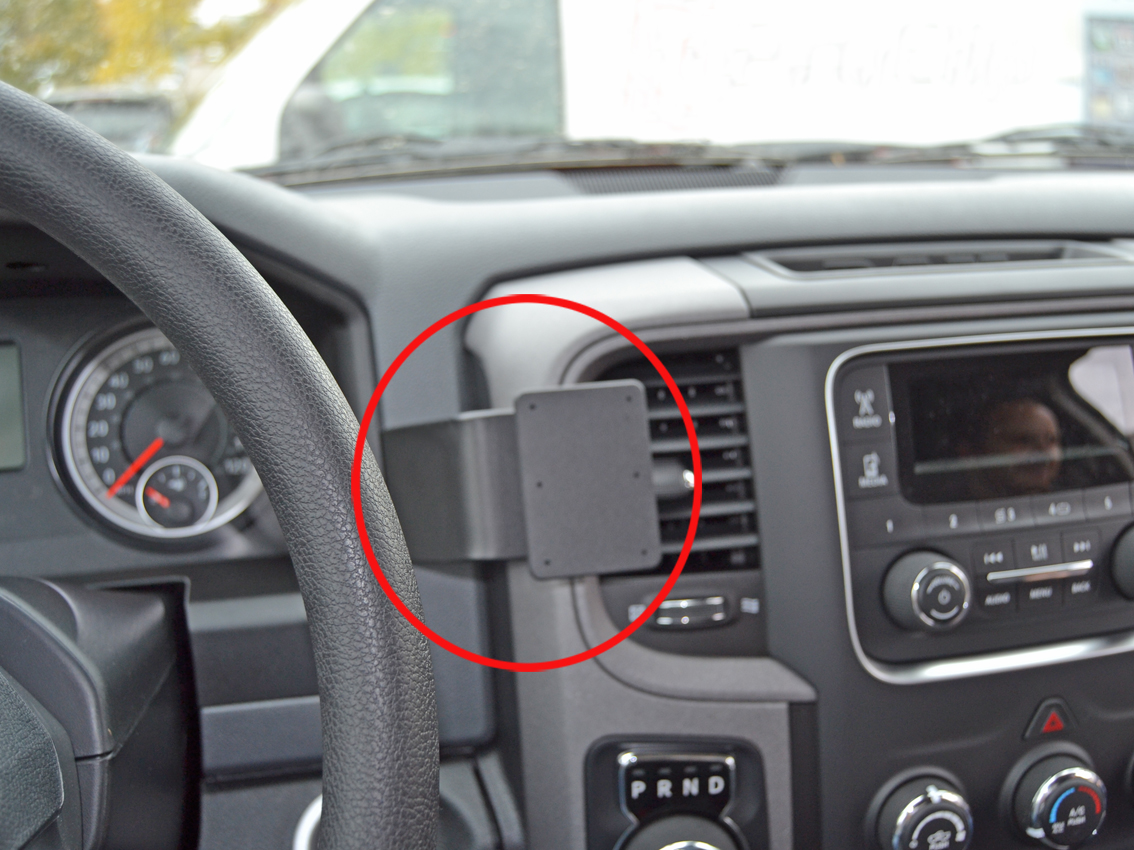 Brodit ProClip pre Dodge Ram Pick Up 1500/2500/3500/4500/5500/Chassis Cab 13-18, na stred
