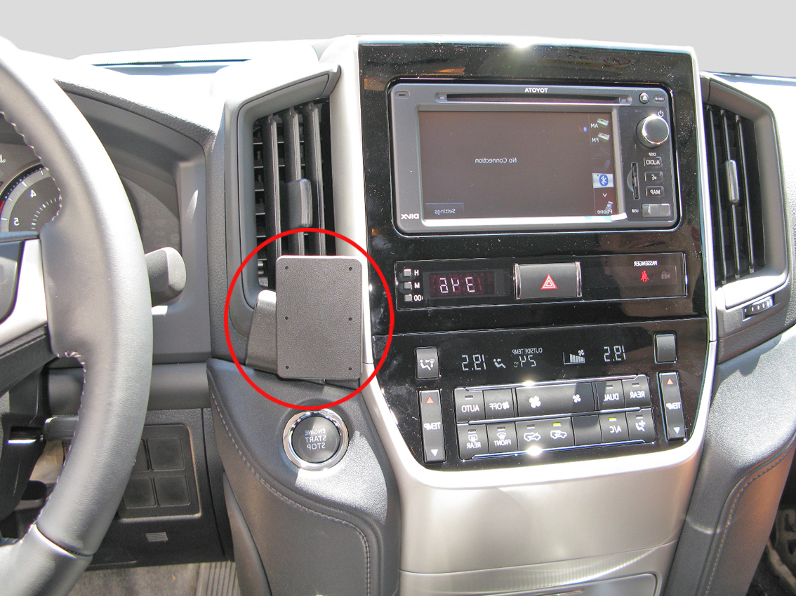 Brodit ProClip montážna konzola pre Toyota LandCruiser 200 16-21, na stred vľavo