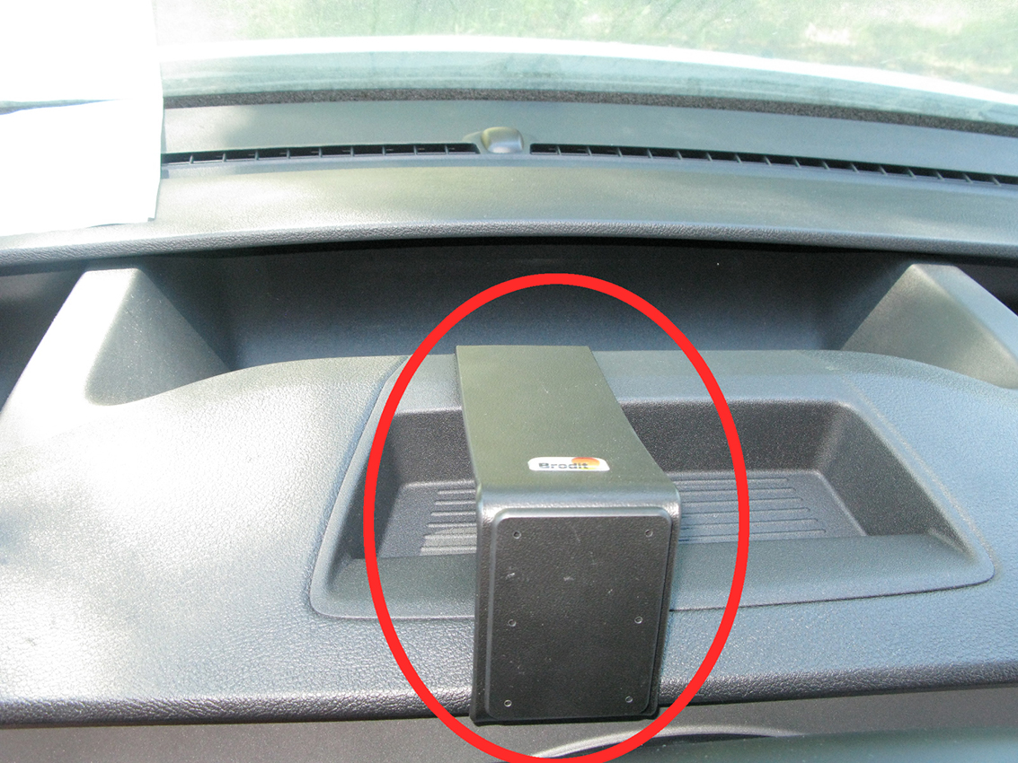 Brodit ProClip pre Ford Transit Custom 18-23 (iba bez displeja, iba DIN stereo), na stred