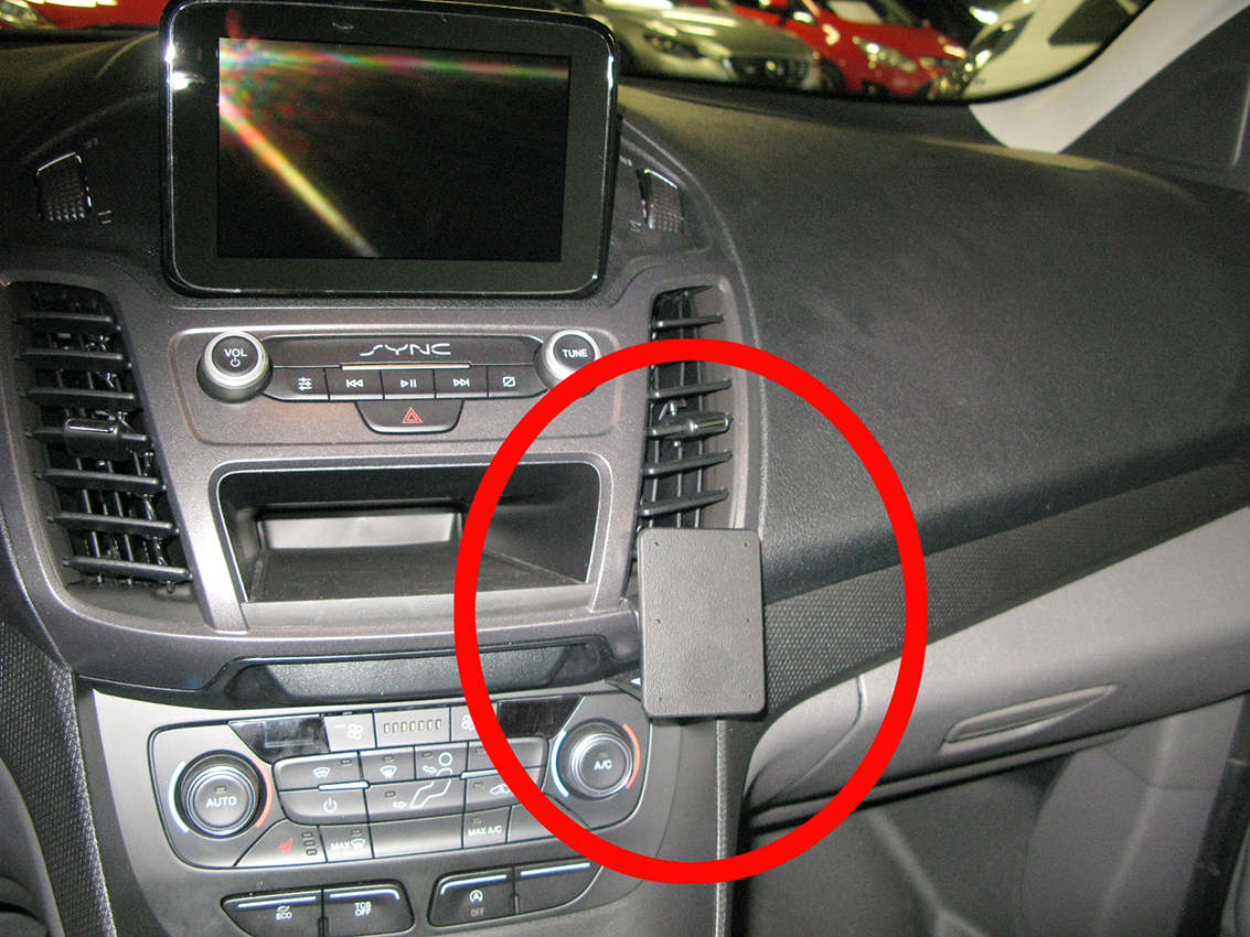 Brodit ProClip pre Ford Tourneo Connect 19-22/Transit Connect 19-24, na stred vpravo