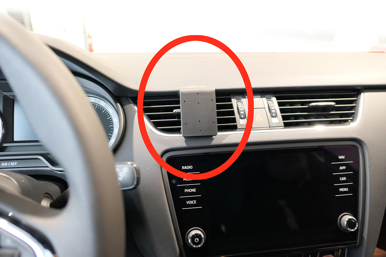 Brodit ProClip montážní konzole pro Škoda Octavia III 18-21, na střed
