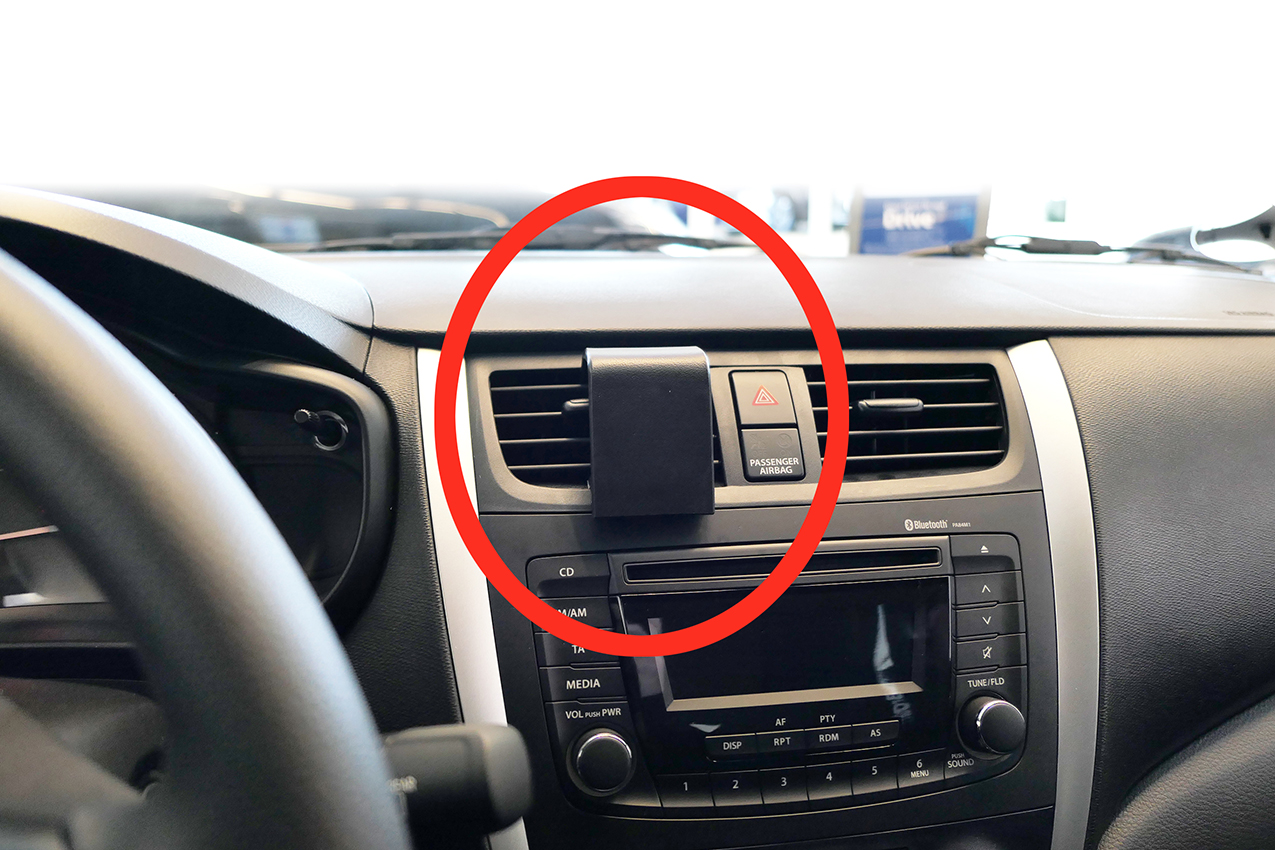 Brodit ProClip montážna konzola pre Suzuki Celerio 15-22, na stred