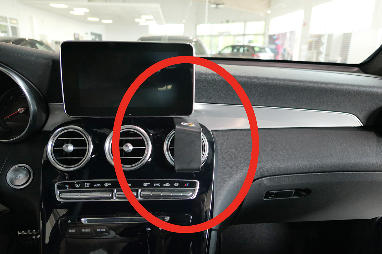 Brodit ProClip montážna konzola pre Mercedes Benz GLC-Class 16-19, na stred