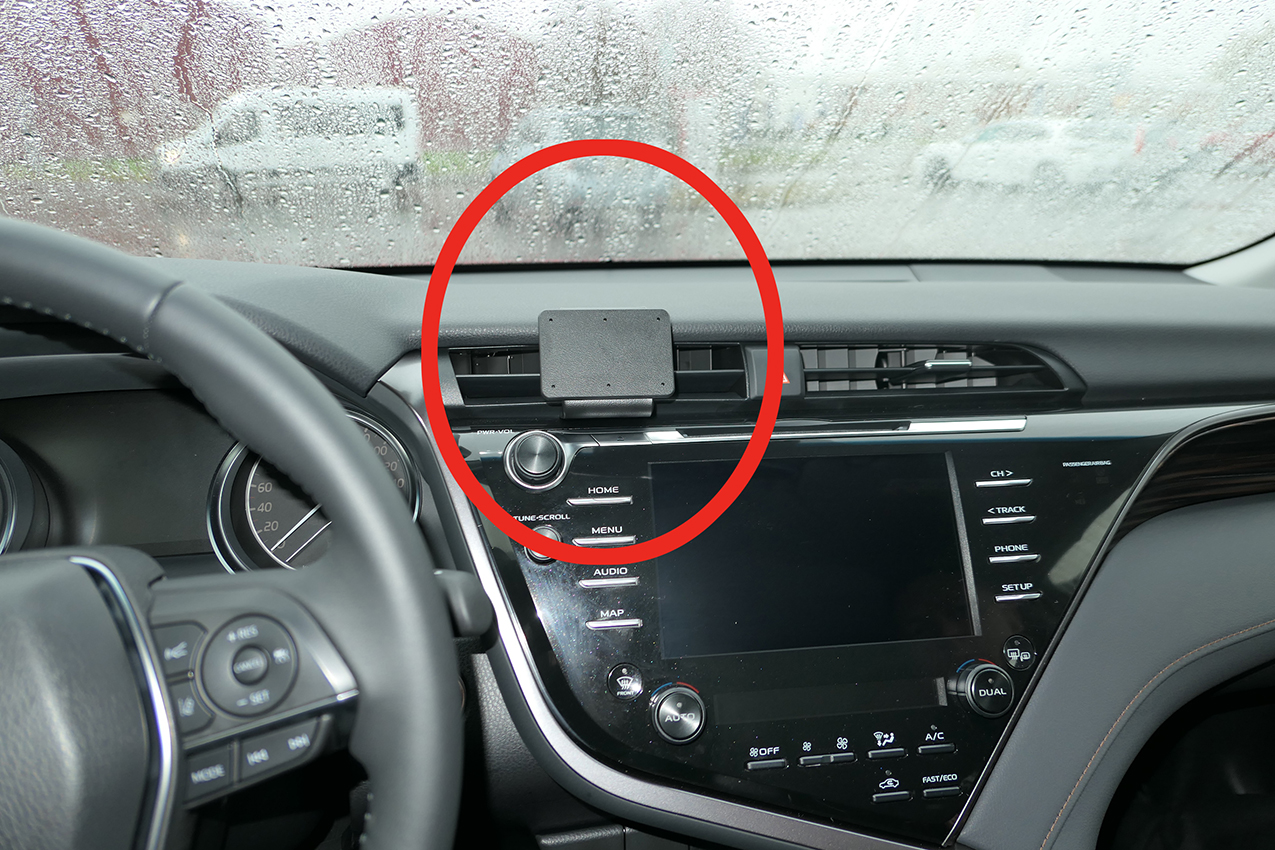Brodit Proclip montážna konzola pre Toyota Camry 19-21, na stred vľavo