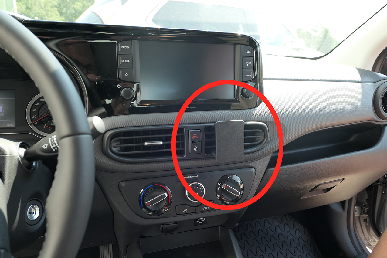 Brodit ProClip montážní konzole pro Hyundai i10 20-23, na střed