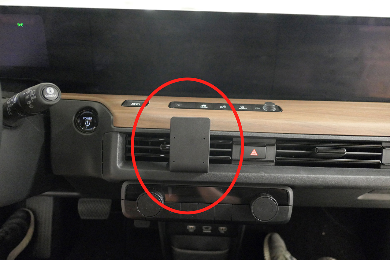 Brodit ProClip Honda e 20-24,  na střed