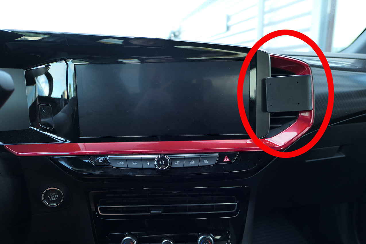 Brodit ProClip montážní konzole pro Opel Mokka/Mokka E 21-24, na střed vpravo