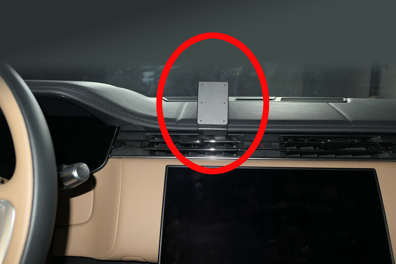 Brodit ProClip pro Land Rover Range Rover 22-24/Range Rover Sport 23-24, na střed