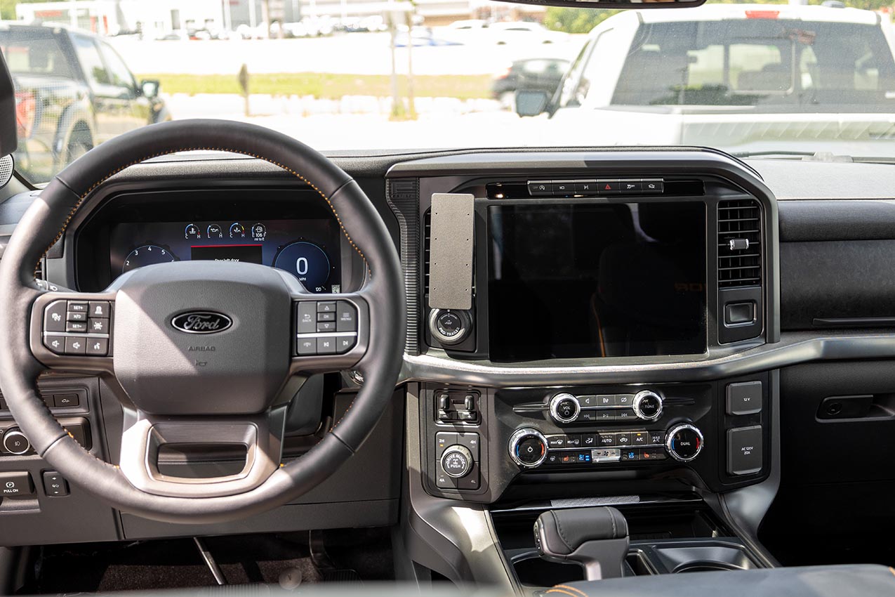 Brodit ProClip montážní konzole pro Ford F-Series 150 21-25, na střed vlevo