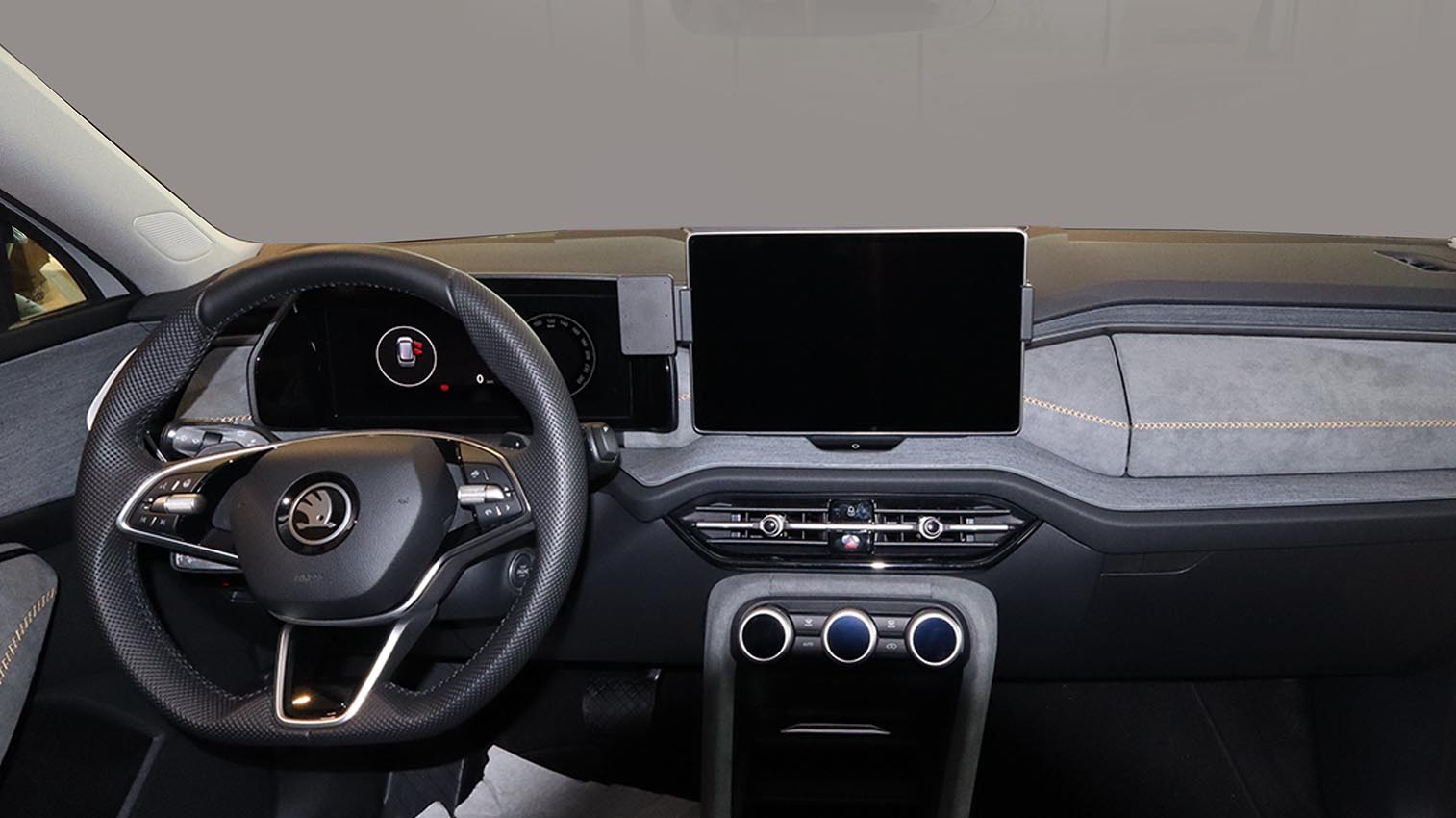 Brodit ProClip montážní konzole pro Škoda Kodiaq 24-25, na střed