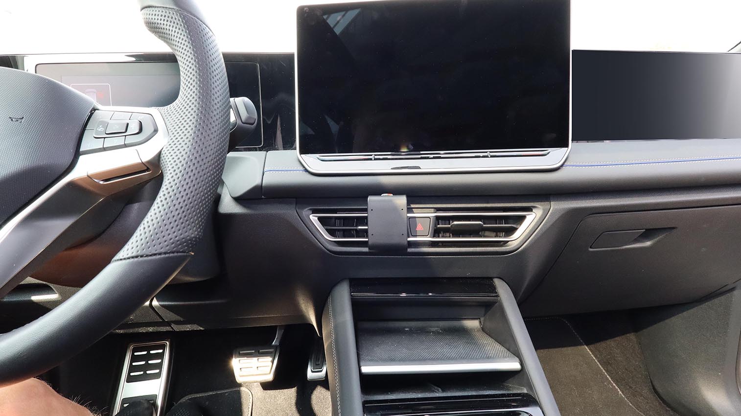 Brodit ProClip montážní konzole pro Volkswagen Tiguan 25-25, na střed