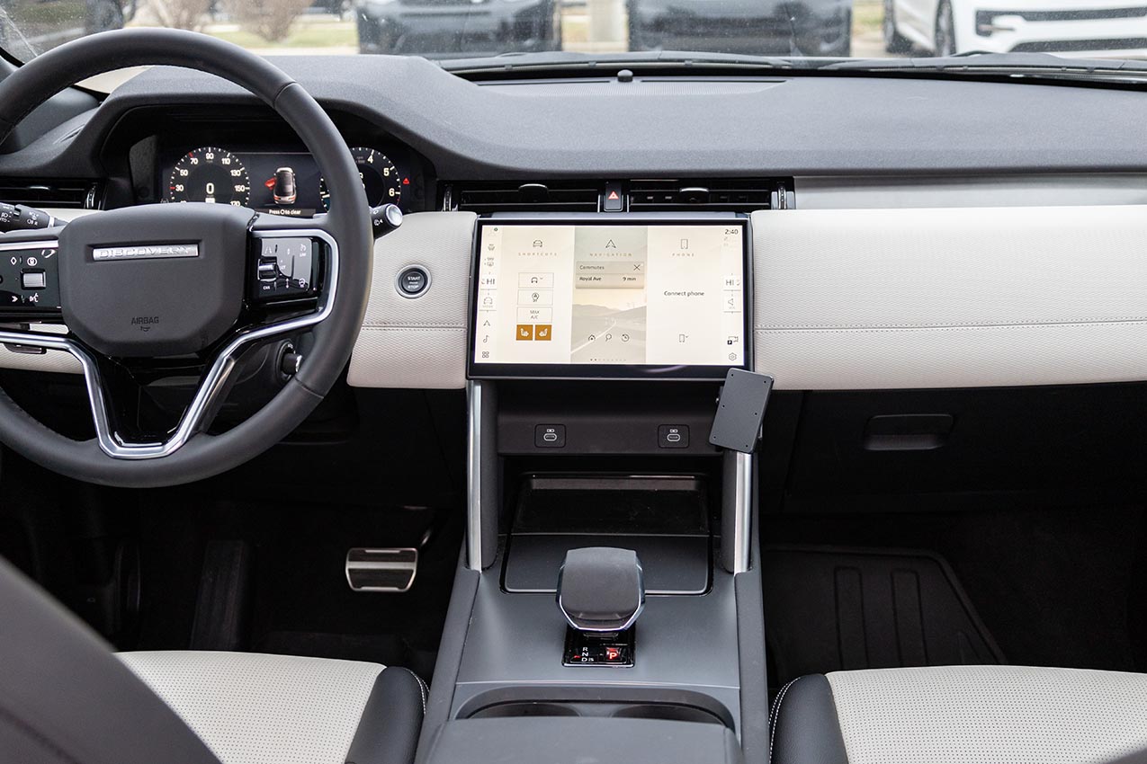Brodit ProClip montážní konzole pro Land Rover Discovery Sport 24-25, na střed vpravo dolů