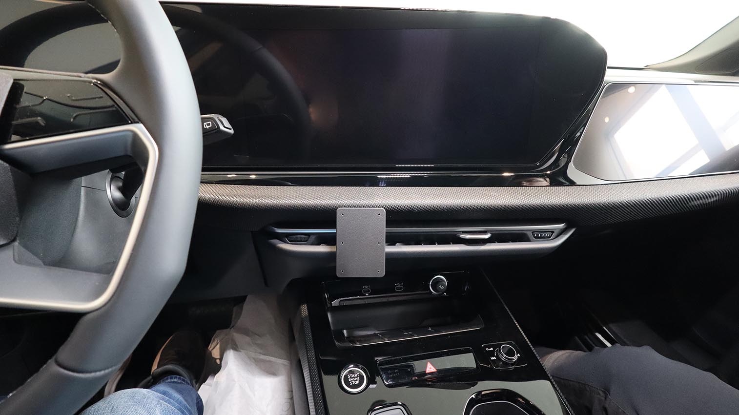 Brodit ProClip montážní konzole pro Audi A5 25-26, na střed