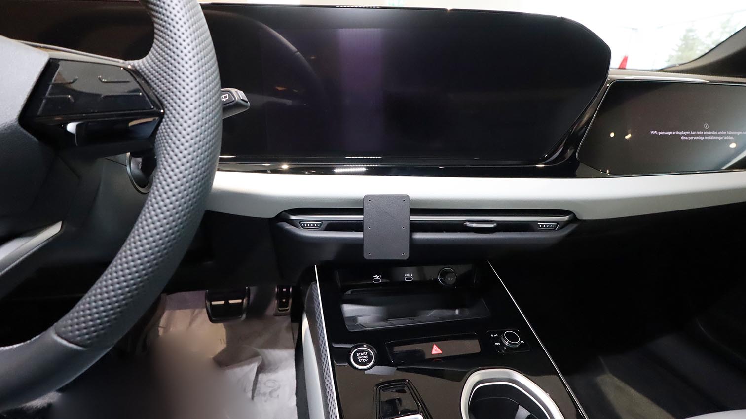 Brodit ProClip Audi A6 25-26, na střed