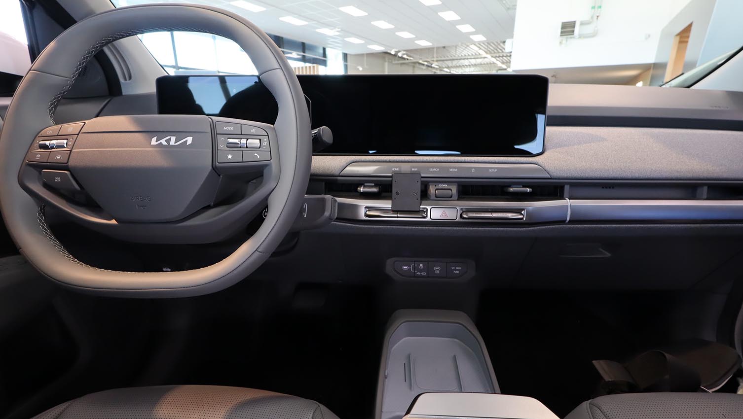 Brodit ProClip Kia EV3 25-26, na střed